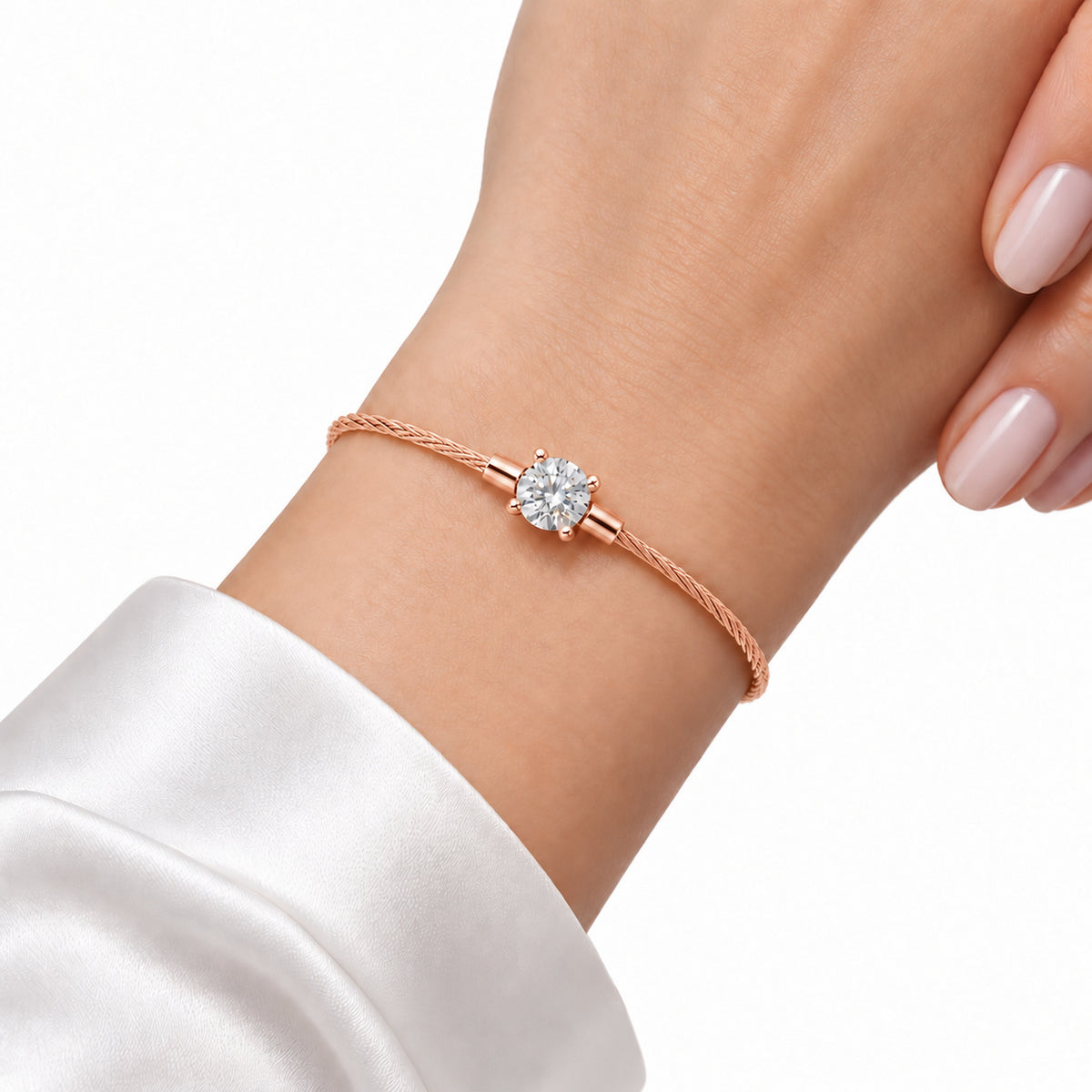 14K Gold 1.0 ct. tw. Round-Shaped Lab Grown Diamond Wire Bangle Bracelet