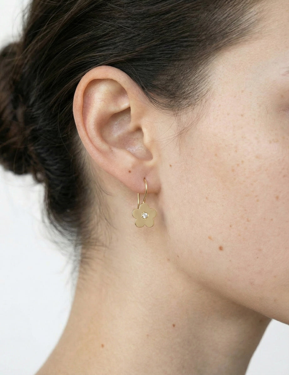 14K-Y DAISY EARR., 0.04CT