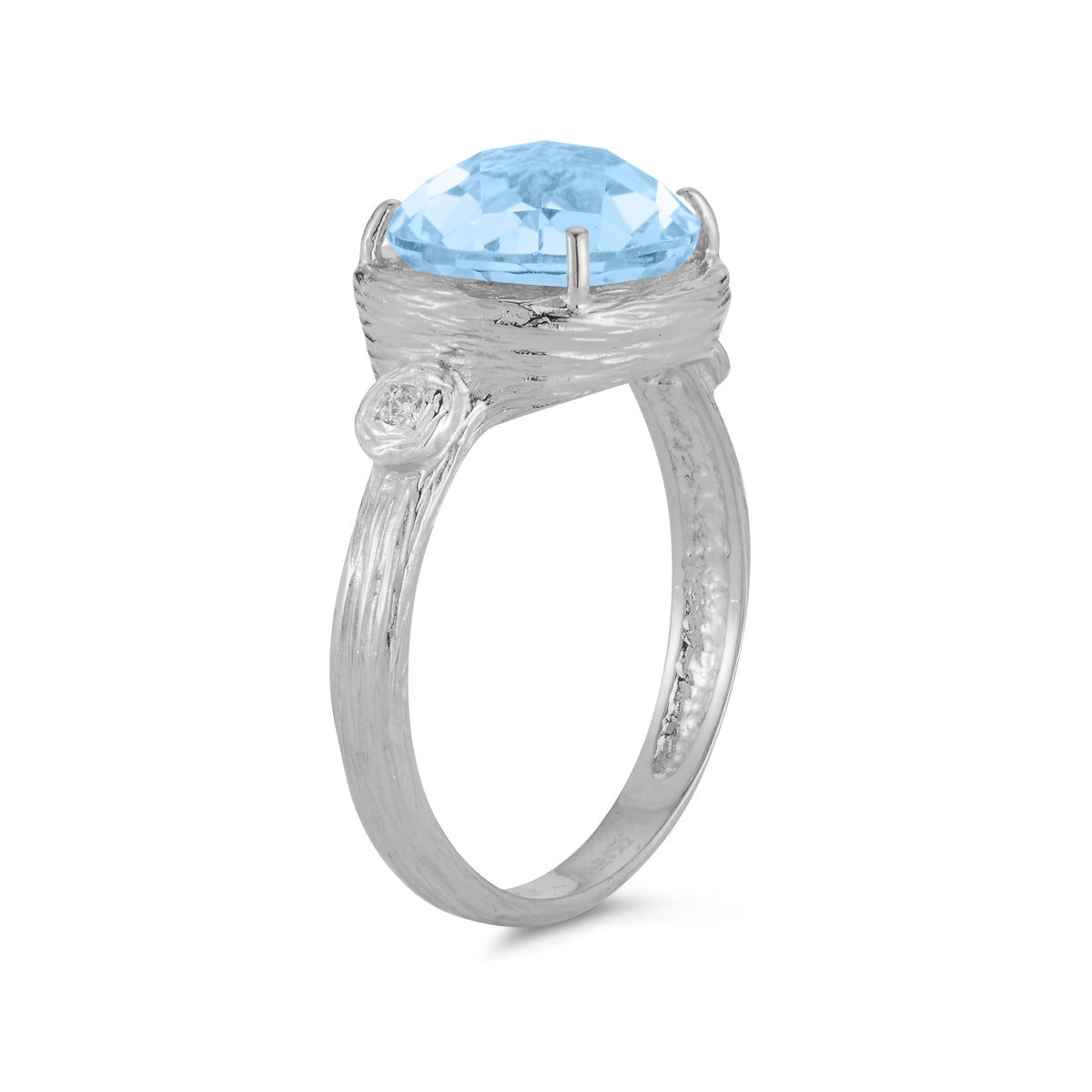 14K-W BLUE TOPAZ COCKTAIL RING, 0.03CT
